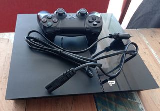 PlayStation 4 500GB mando y juegos
