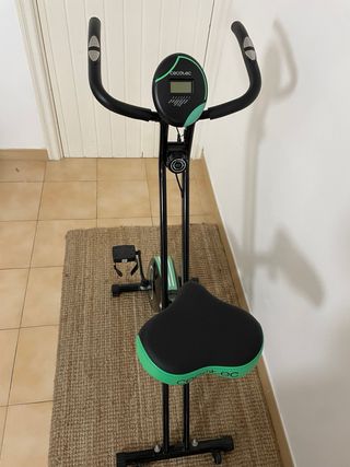 Bicicleta estática plegable