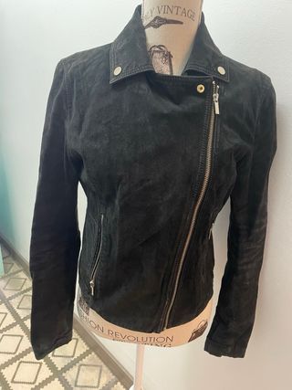 Chaqueta piel negra