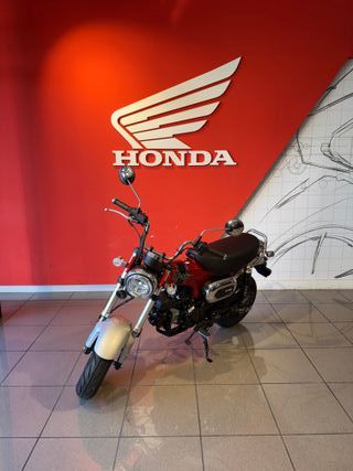 HONDA DAX 125 - ROJA - NUEVA