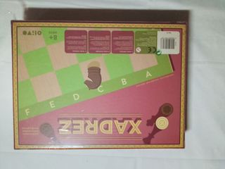 Vendo jogo de tabuleiro de Xadrez -Olivo
