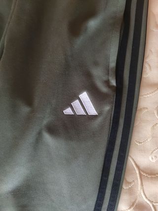 Pantalón Adidas S como nuevo