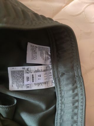 Pantalón Adidas S como nuevo