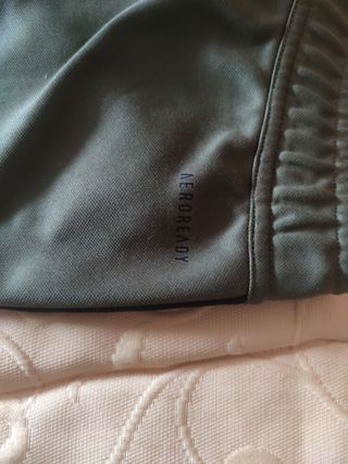 Pantalón Adidas S como nuevo