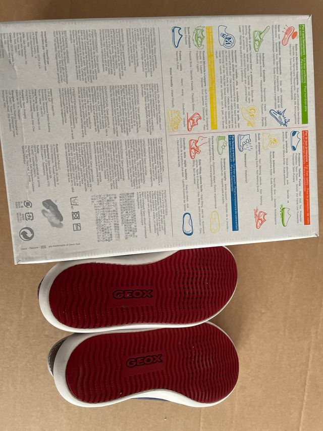 Zapatilla Niño. Geox. Talla 30