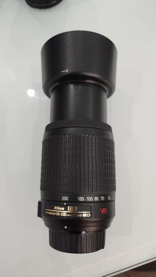 Cámara Nikon D5200 con objetivos