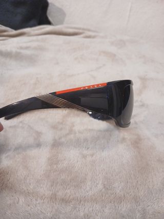GAFAS DE SOL PRADA