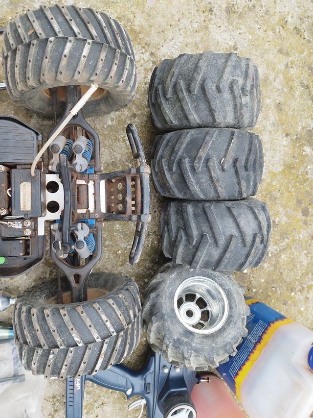 Coche RC Monster Truck 1,8 con recambios