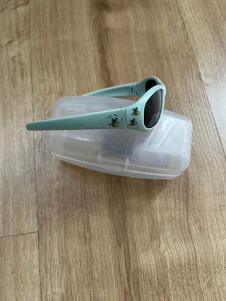 Gafas de sol para bebe. Chicco