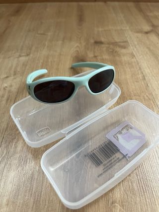 Gafas de sol para bebe. Chicco