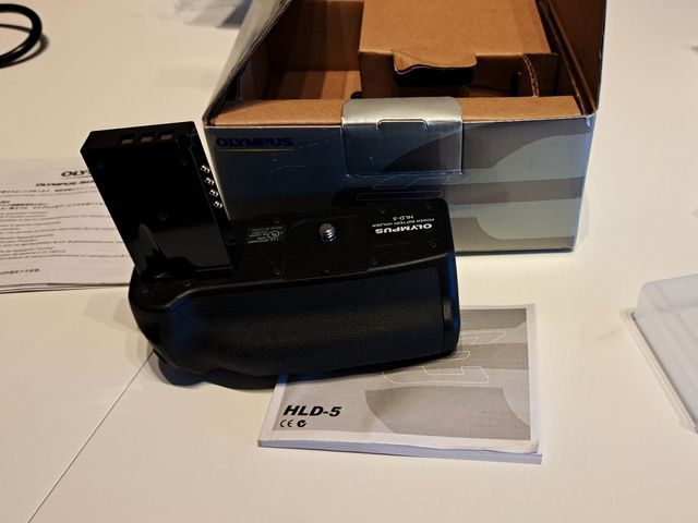 Empuñadura grip soporte Olympus HLD-5 NUEVA