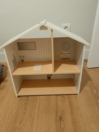 Casa de muñecas madera