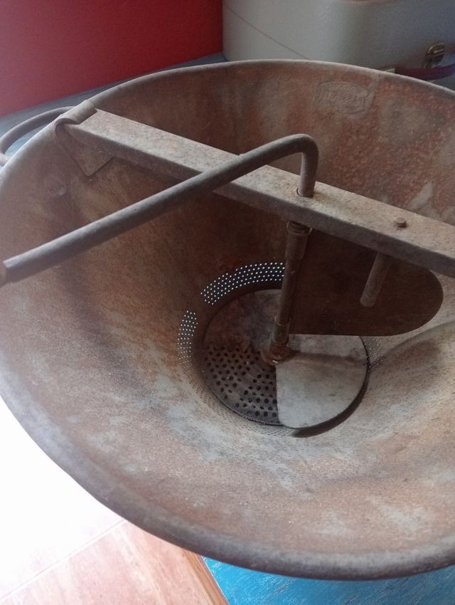 Molinillo de grano antiguo