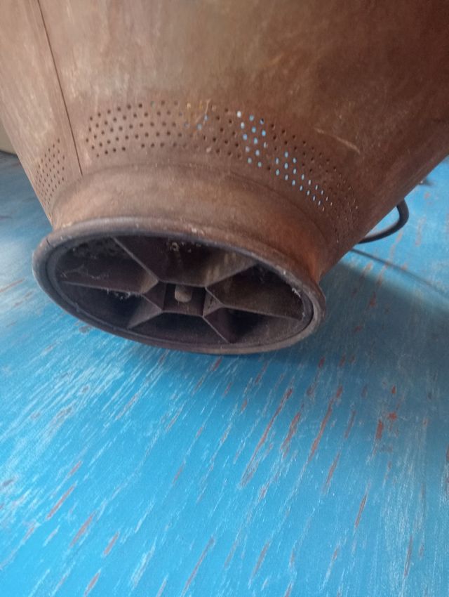 Molinillo de grano antiguo