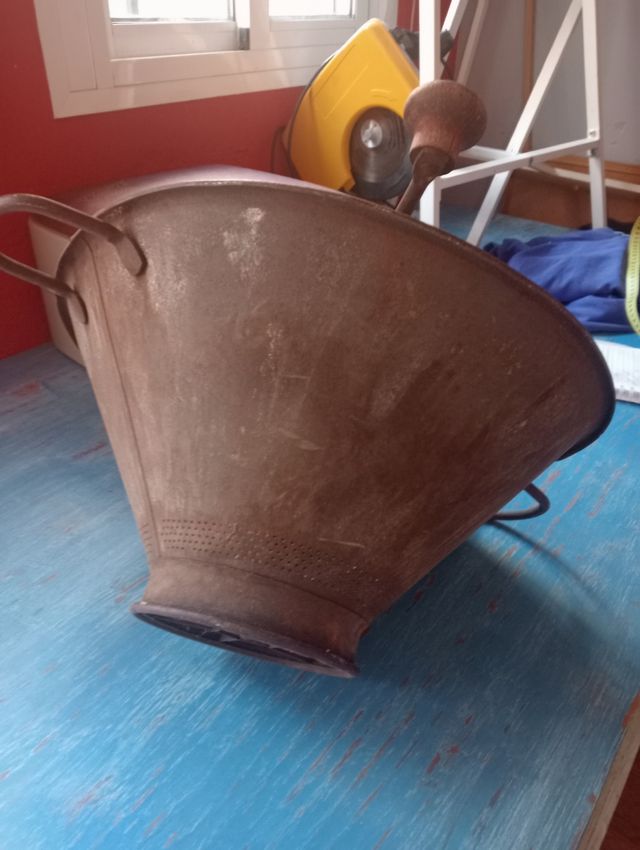 Molinillo de grano antiguo