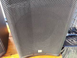 Altavox autoamplificado 1400w