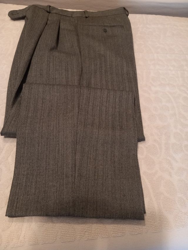 Abito uomo lana vergine Clutton's