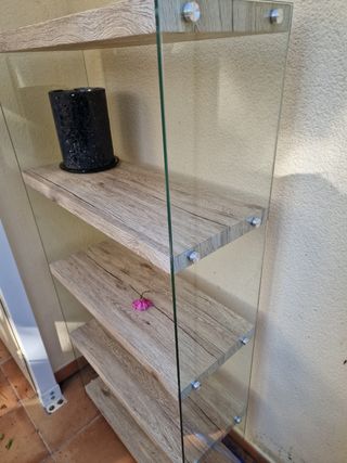 Estanteria madera y cristal 