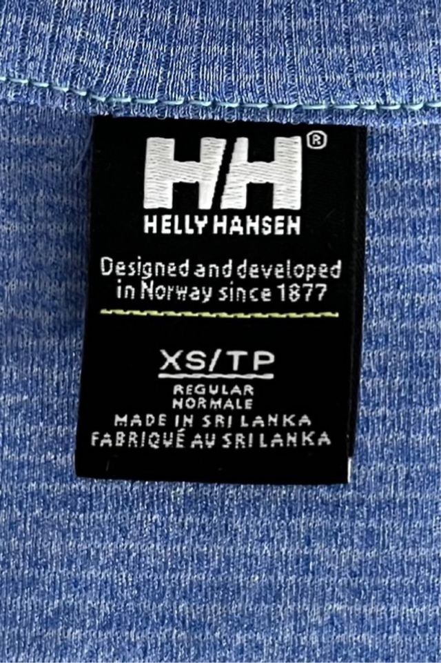 Camiseta deporte tejido técnico ultraligero.