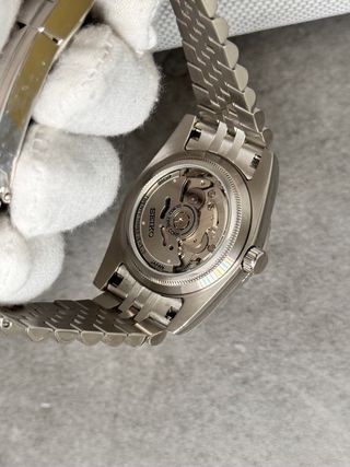 Seiko Date Mod Circonite