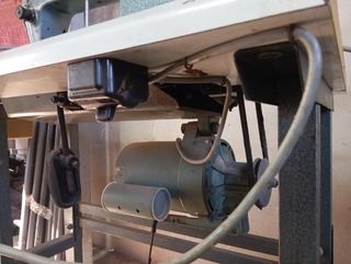 Maquina de coser antigua Alfa