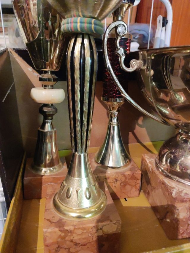 N. 4 coppe trofei con base in marmo