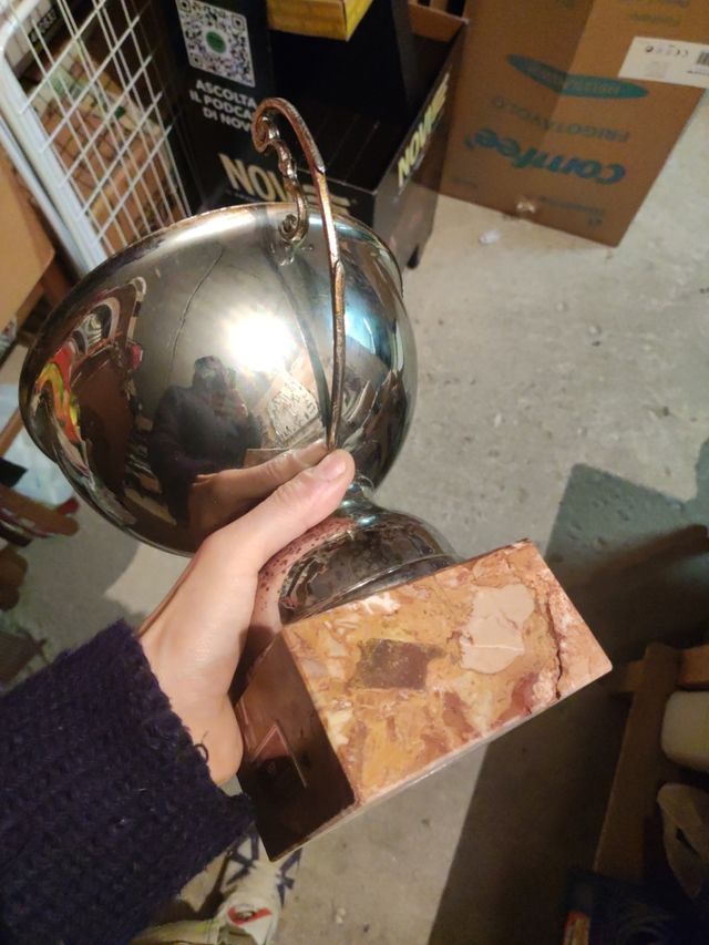 N. 4 coppe trofei con base in marmo