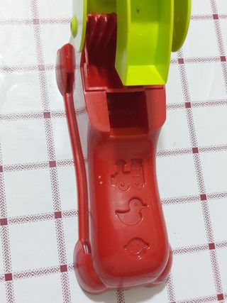 gioco con plastilina play doh