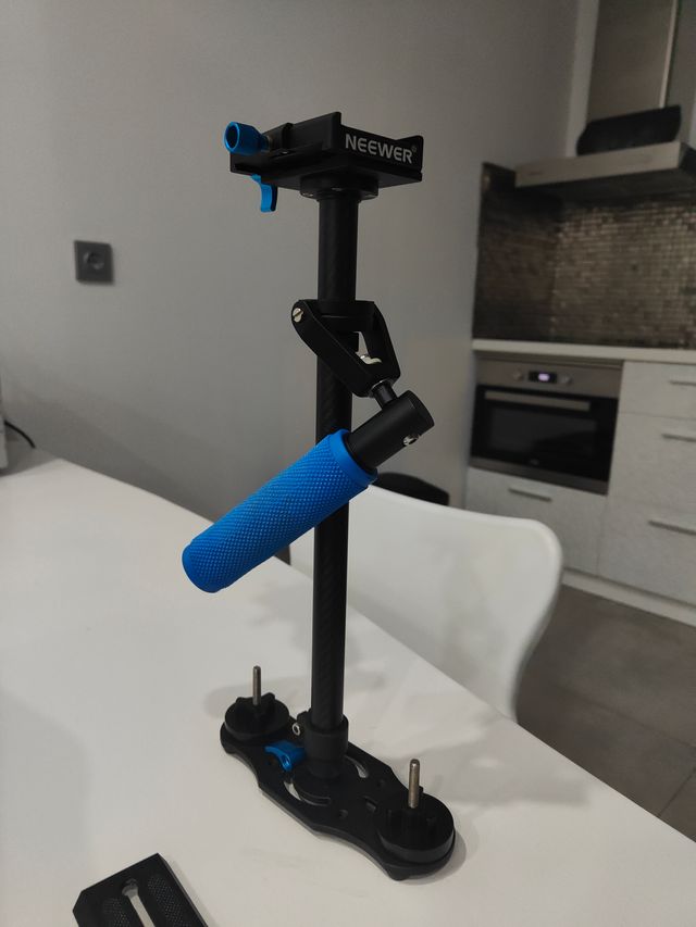 Neewer Estabilizador de Mano