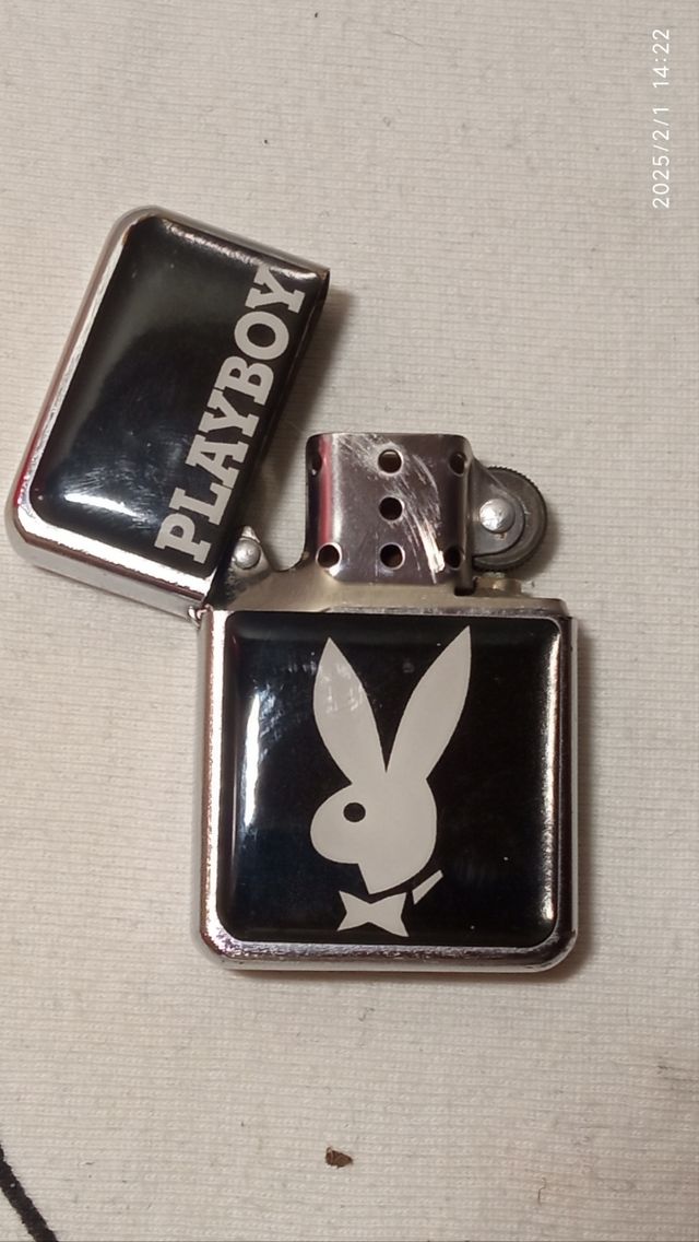 Mechero  Playboy