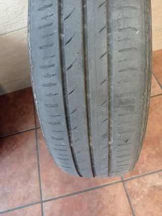 Llantas con tapacubos 