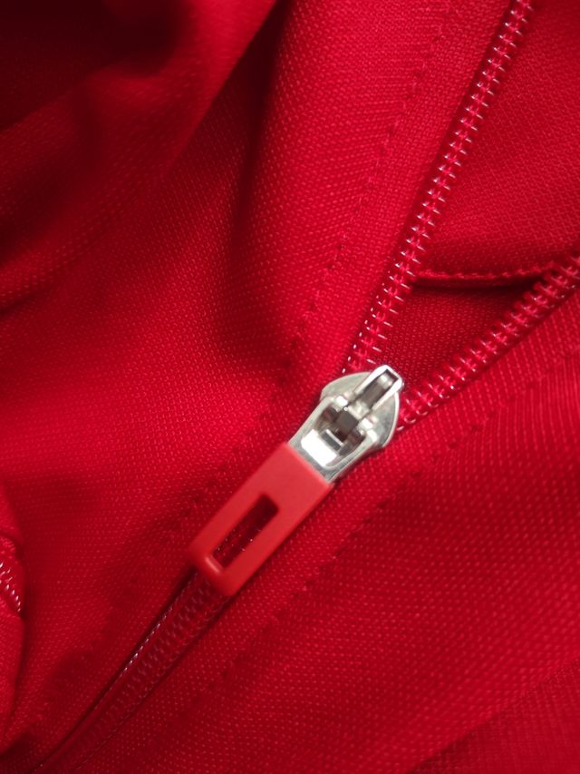 Chaqueta adidas de deporte roja rayas