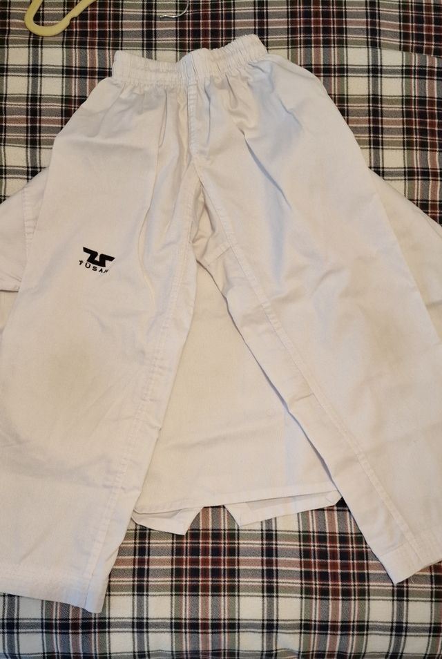 Ropa Taekwondo niño talla 120cm