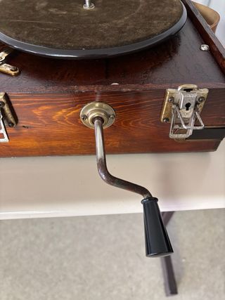 Grammofono Triumph anni 40