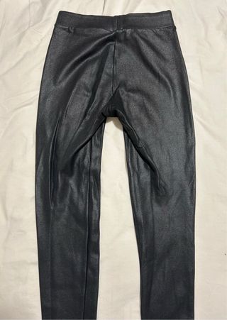 Pantalón cuero