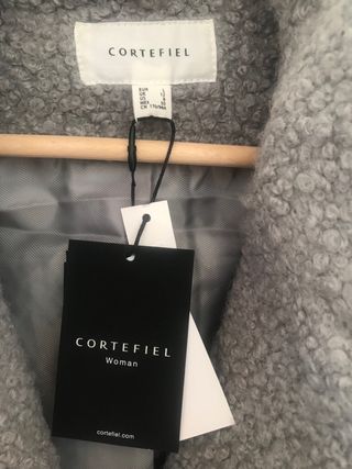 Abrigo sin mangas Cortefiel