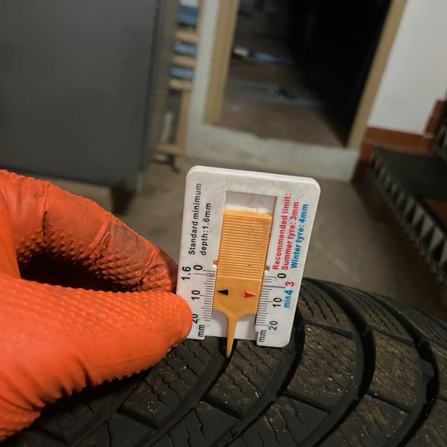 Pareja neumaticos invierno MAXXIS 255/35/19