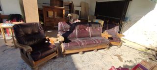Conjunto sofá y sillones de madera maciza