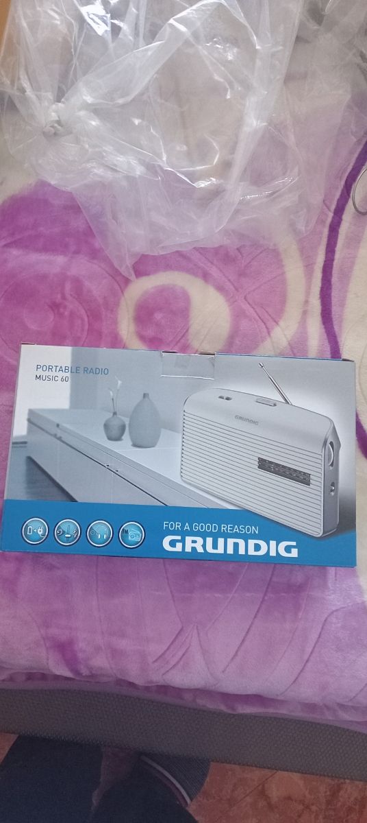 Portable radio music 60