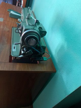 Máquina de coser REFREY TRANSFORMA 427