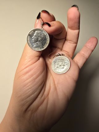 Pendientes con monedas antiguas en plata