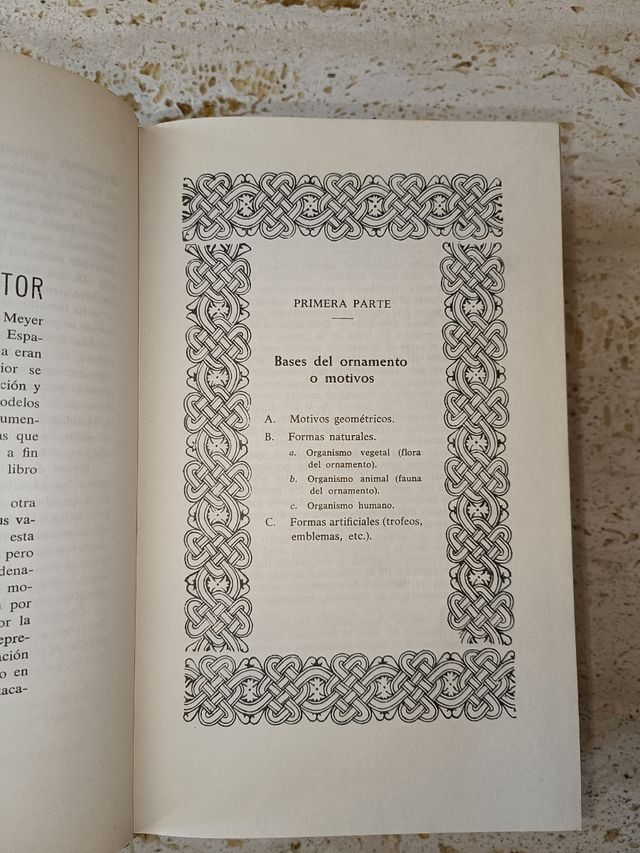 Manual de ornamentación - F. S. Meyer