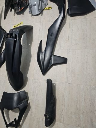 Carenado ktm 2022