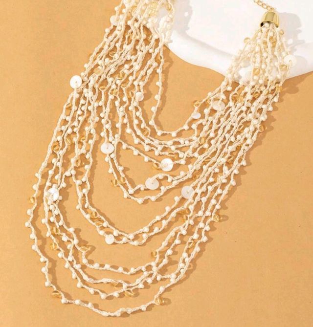 Collas nudos cascada