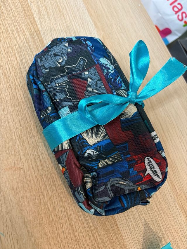 Mochila y estuche toto