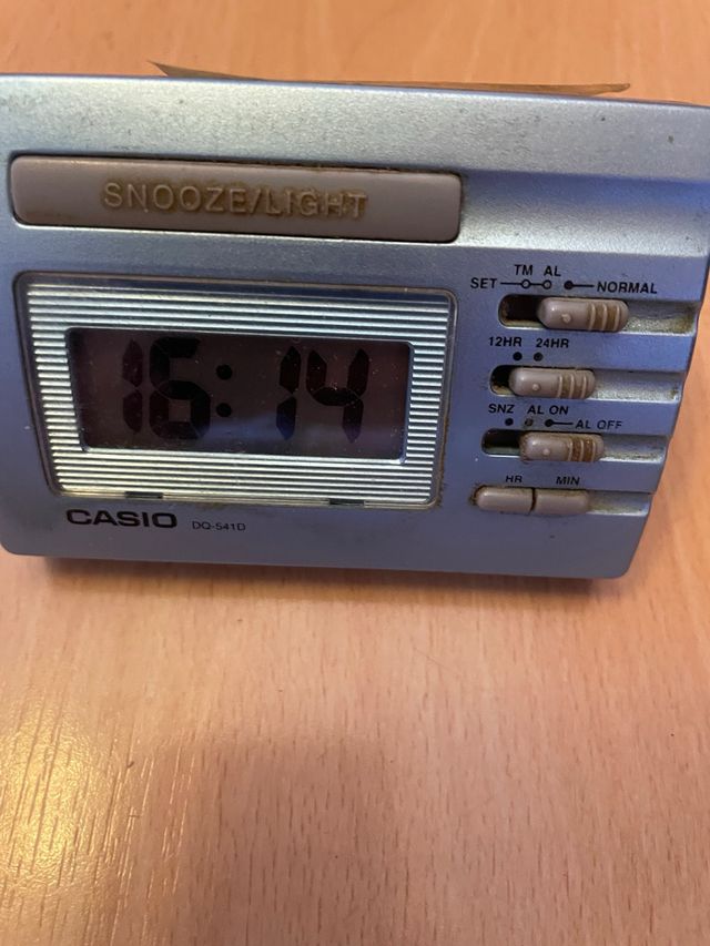 Reloj de mesa digital  casio azul