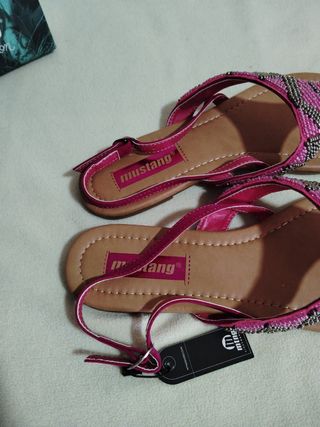 Sandalias Mustang rosas