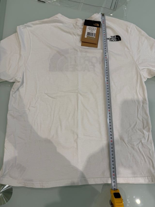 Camiseta The North face talla M. Nueva