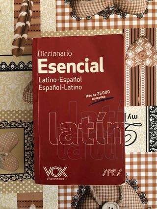 Diccionario Esencial Latino