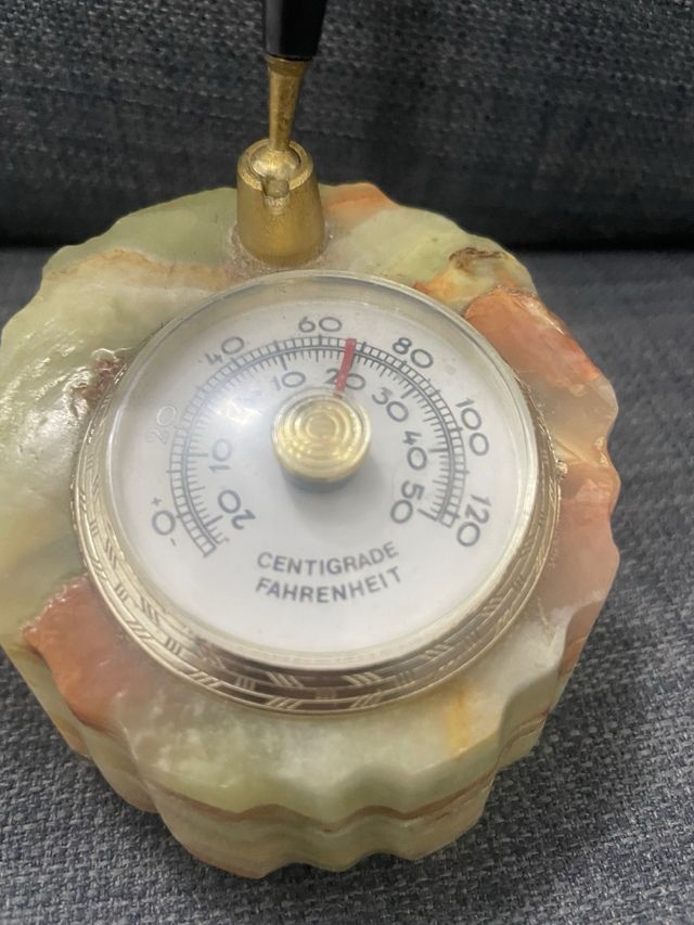 Portapenne con barometro in pietra vi